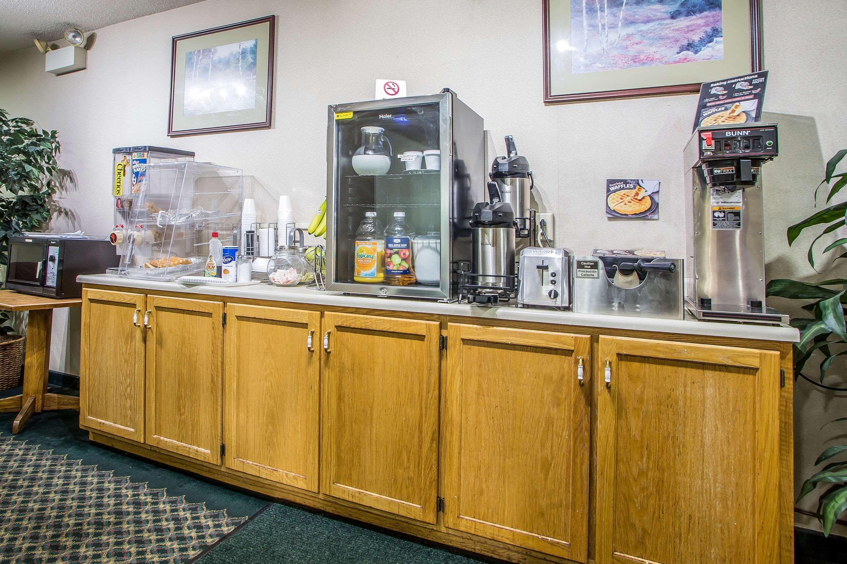 Rodeway Inn Bedford