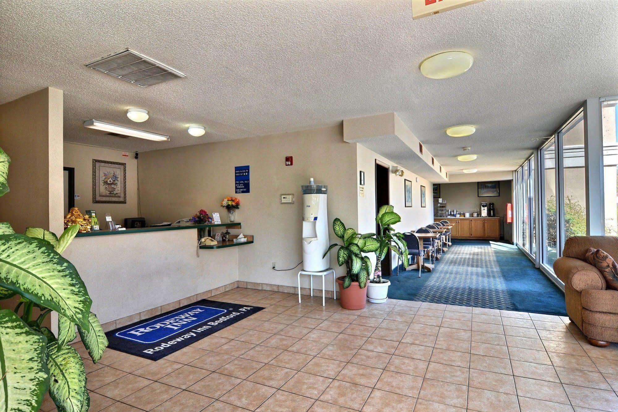 Rodeway Inn 2*